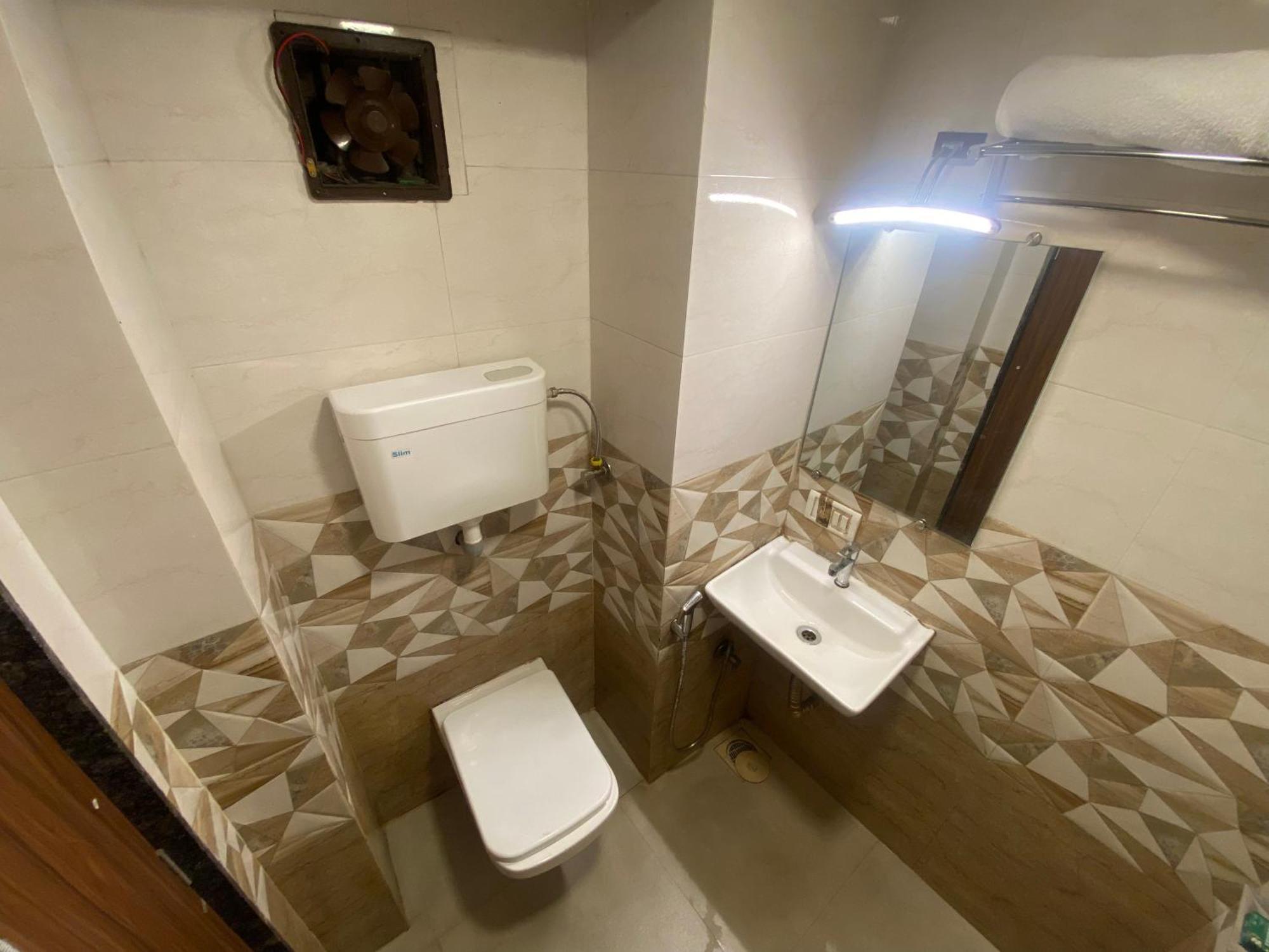 Hotel Jodiya - Near Cst 2*